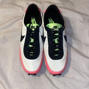 Women's Nike Daybreak sneaker, size 10, never worn